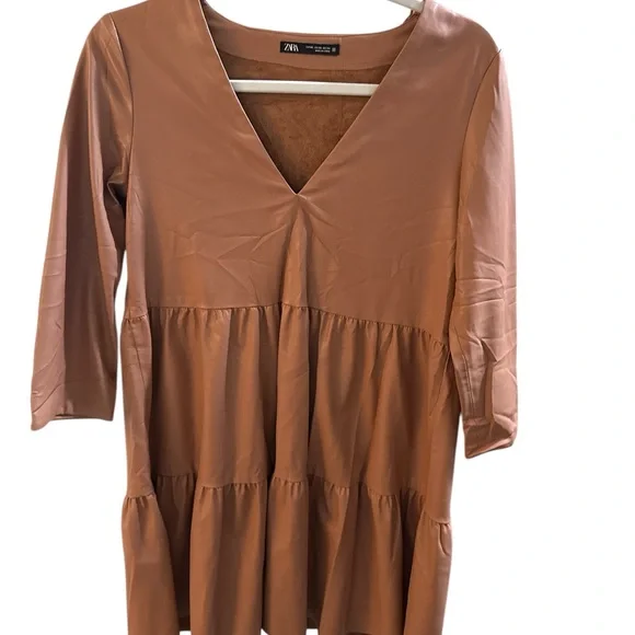 Zara AW21 Beige-Pink Vegan Leather V Neck Short Tiered Dress Size XS - Picture 3 of 6